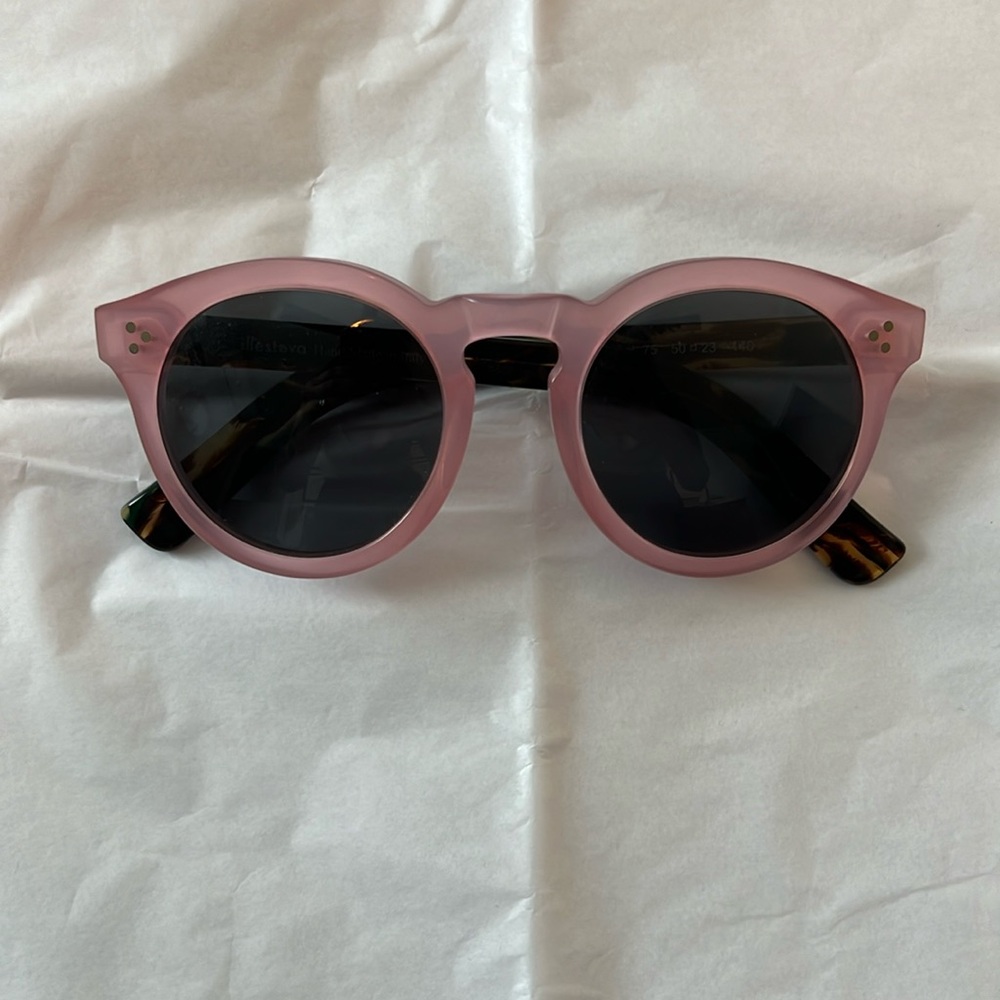Pink illesteve sunglasses
